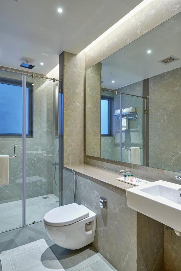 Regenta Place Raysons Колхапур Екстериор снимка